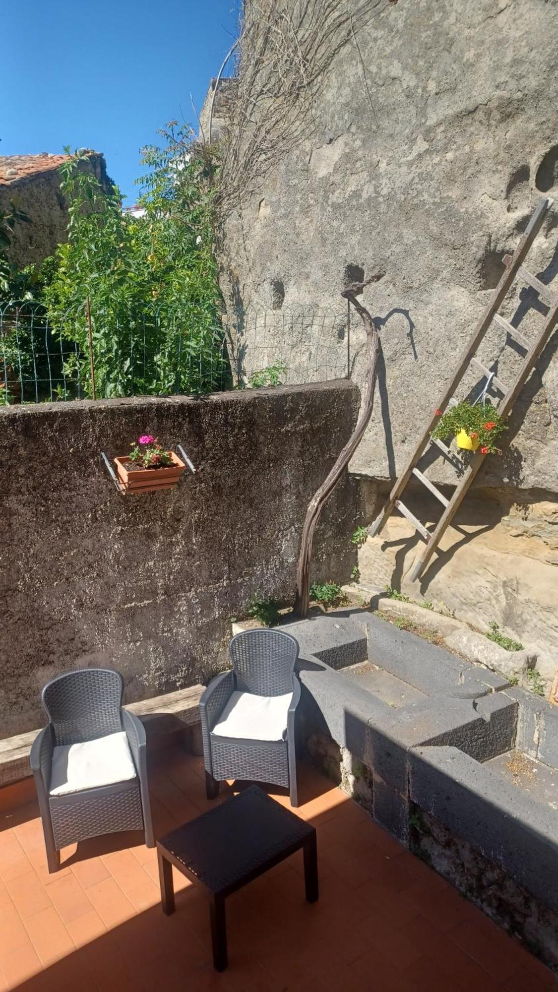 B&B Le Vie Del Borgo Castiglione De Sicilia Exterior foto