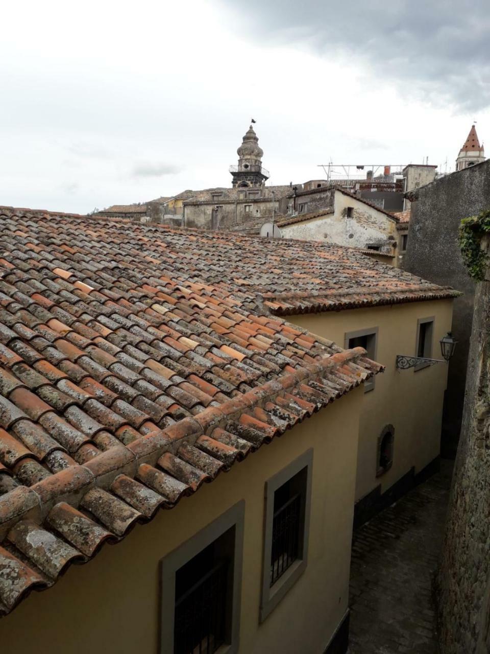 B&B Le Vie Del Borgo Castiglione De Sicilia Exterior foto