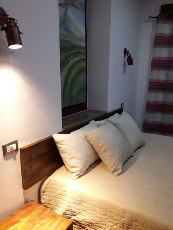 B&B Le Vie Del Borgo Castiglione De Sicilia Exterior foto